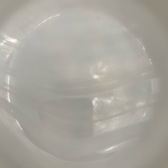 VTG ANCHOR HOCKING FIRE KING MILK GLASS 437 1.5 QUART CANDLE GLOW CASSEROLE DISH - Picture 4 of 8